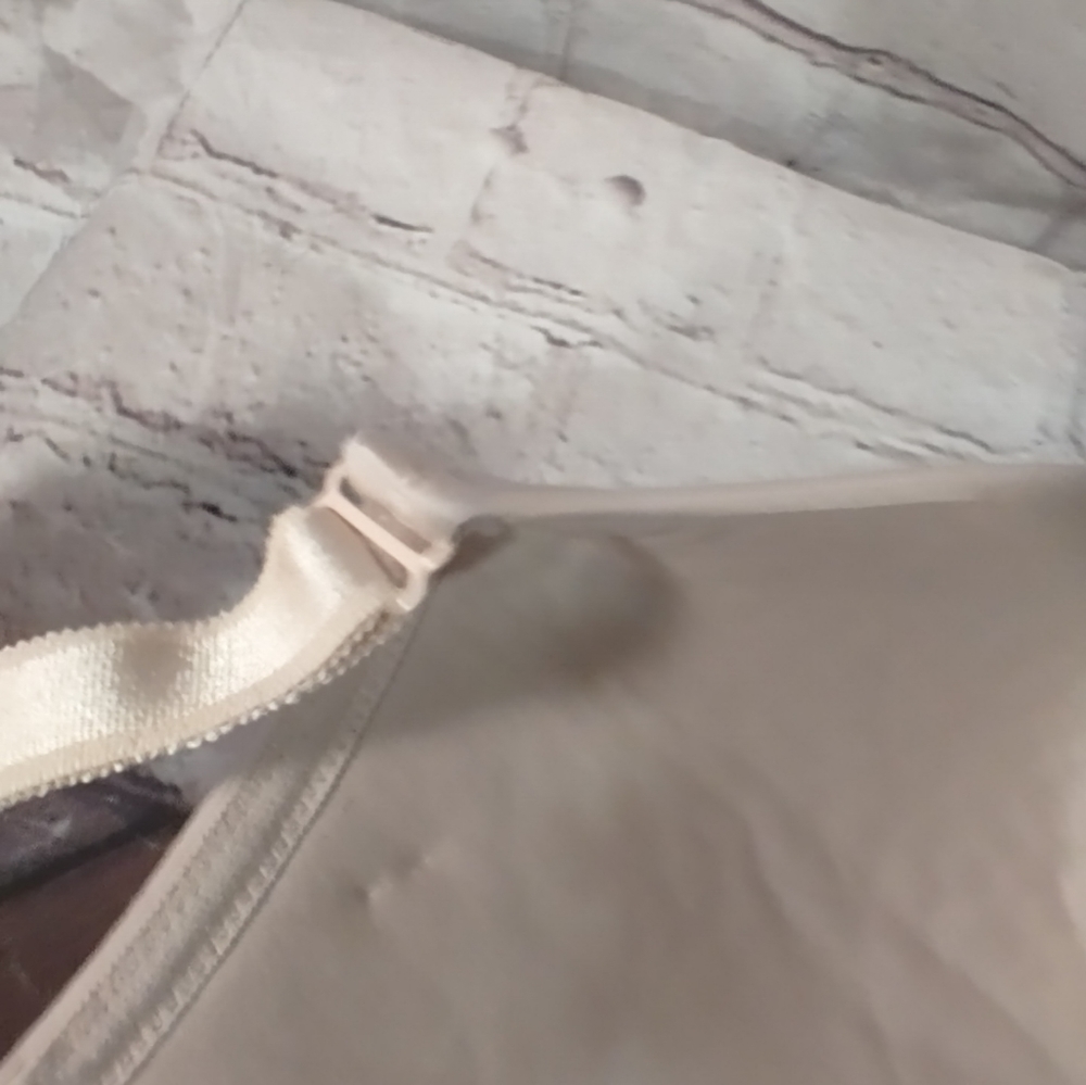 Torrid Curve Push Up Back Smoothing Tee Shirt Bra… - image 8